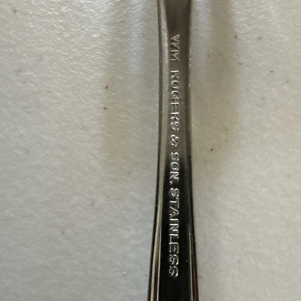 International‎ Silver Rogers Royal Manor Stainless Flatware Set Of 19